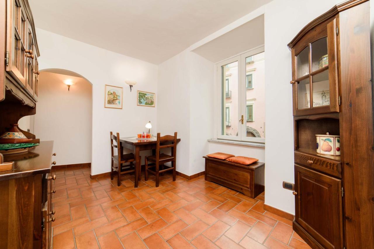 Apartmán Dimora Bibbo Salerno Exteriér fotografie